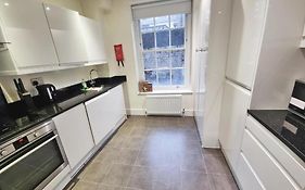 Heart Of London Apartment